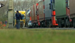 Migrants: situation explosive à Calais