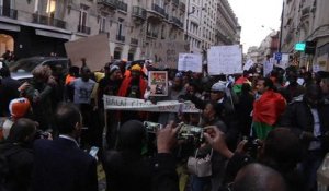 Manifestation de soutien devant l'ambassade du Burkina Faso à Paris