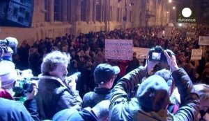 Hongrie : la rue célèbre le retrait de la taxe sur internet