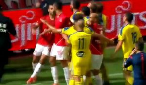 Israël - Un fan de l'Hapoël attaque un joueur du Maccabi lors du derby