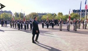 L'hommage de François Hollande au soldat inconnu