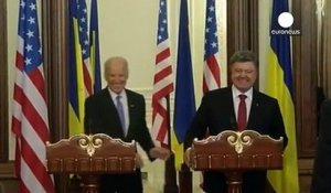 À Kiev, Joe Biden dénonce "l'agression russe"