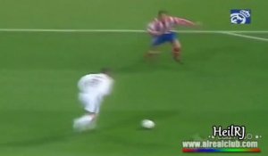 Quand Ronaldo humilie les meilleurs défenseurs - compilation de FOOT!