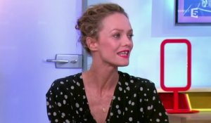 L'anecdote rigolote de Vanessa Paradis - C à vous - 27/11/2014