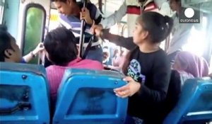 Inde : deux soeurs héroiques repoussent leurs agresseurs dans un bus
