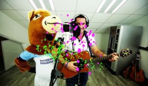 Bonjour ! Agur - Pottoka et les joueurs chantent pour les enfants de l'hopital