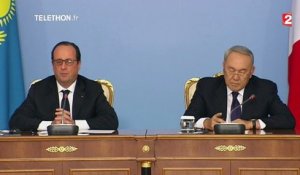 Hollande demande à Poutine "un processus de désescalade" en Ukraine