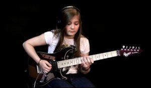 Une jeune guitariste de 15 ans joue du Pink Floyd comme un pro!