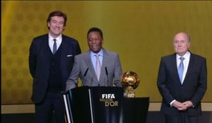 FOOT - FIFA BALLON D'OR : Pelé enfin recompensé