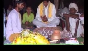 Chhori Aavo Aavo Manda || { Banna Banni Song } || Rajasthani Wedding Song Video