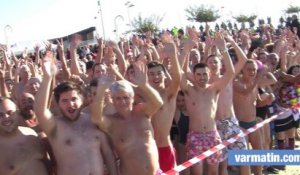 Toulon: 800 participants au bain du Nouvel an au Mourillon