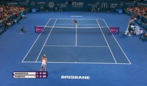 Brisbane - Sharapova débute avec un titre !