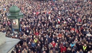 Charlie-Hebdo: 12 000 personnes dans les rues