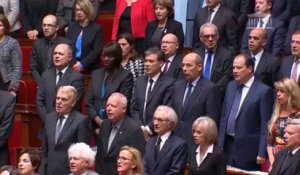 Emouvant hommage des députés à Charlie Hebdo et aux victimes du terrorisme et