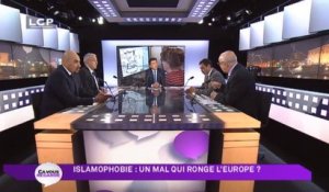Ça Vous Regarde - Le débat : Islamophobie : un mal qui ronge l’Europe ?