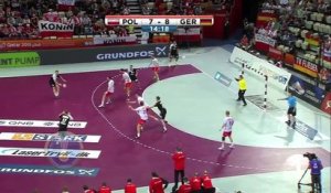 La roucoulette d'Uwe Gensheimer face à la Pologne (Mondial 2015)