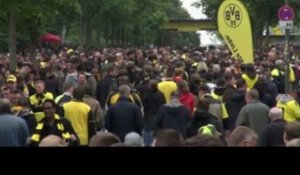 FOOT - C1 : Dortmund, des supporters en or