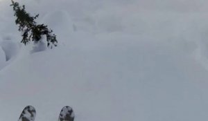 GoPro : un skieur face à une avalanche, la dure loi de la poudre