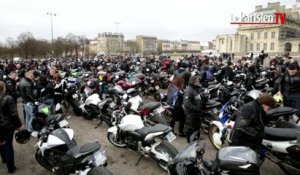 Plan anti-pollution: les motards en colère défilent à Paris