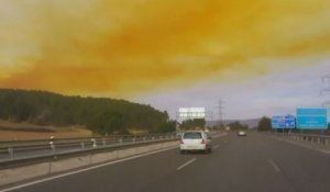 Espagne : un immense nuage chimique envahit le ciel