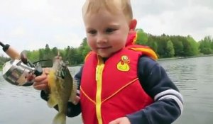 Un Petit Garcon Qui A Peur De Son Ombre Sur Orange Videos