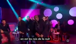 Vidéo géniale ! Des dizaines d'acteur chantent le foot en direct ! MDR !