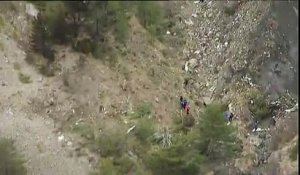 VIDEO FRANCETV. Crash dans les Alpes : les premières images des débris