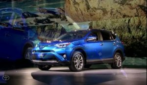 Toyota RAV4 restylé : l'hybride s'invite à bord