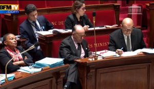 Renseignement: Valls balaie les "fantasmes", des "critiques excessives et absurdes"