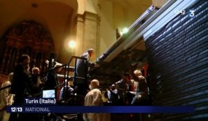 Turin : le Saint-Suaire exposé dans la cathédrale Saint-Jean-Baptiste