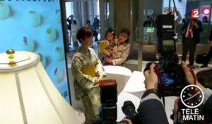 Japon : un robot androïde comme hôtesse d'accueil