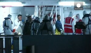 Deux passeurs arrêtés à Catane après le pire naufrage en Méditerranée