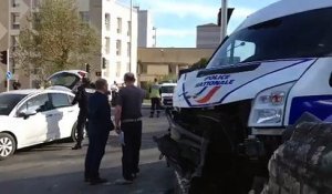 Poitiers : accident avec un fourgon de police