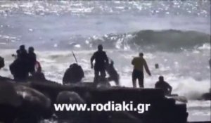 Naufrage d'un navire de migrants sur l'île de Rhodes