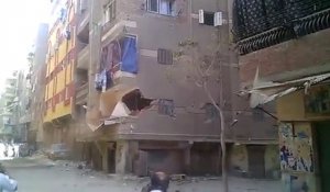 Effondrement spectaculaire d'un immeuble en Egypte