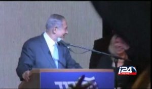 PM Netanyahu greeted by cheering supporters