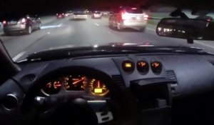 Slalom en Nissan 350Z à plus de 200km/h sur une route bondée
