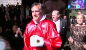 Mitt Romney enfile les gants de boxe face à l'ex-champion Evander Holyfield