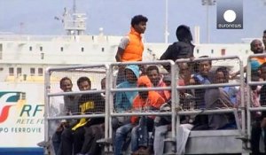 Méditerranée : plus de 400 migrants secourus au large des côtes italiennes