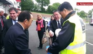 Carhaix. Un vice-gouverneur chinois visite la future usine de lait