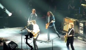 Paul McCartney And Dave Grohl Performed Beatles' Classic 'I Saw Her Standing There' - O2 london 2015