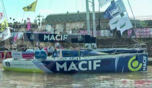 Visite du bateau de Yoann Richomme, concurrent de la Solitaire du Figaro 2015