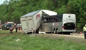 Collision mortelle entre un autocar italien et un camion en Pennsylvanie