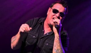 Smash Mouth Singer FREAKS OUT - #BreadGate | What's Trending Now
