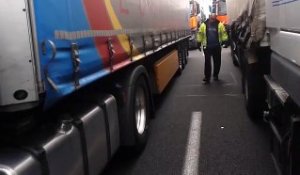 Surveillance des camions au tunnel sous la Manche