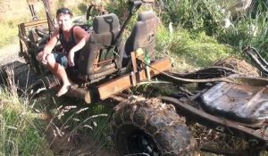 Ils trafiquent un camion pour qu'il puisse rouler sous l'eau