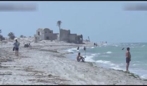 Les plages et les souks désertés en Tunisie après les attentats de Sousse