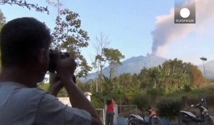 Eruption volcanique en Indonésie : cinq aéroports fermés