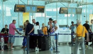 Tunisie: les touristes britanniques quittent le pays après les recommandations de Londres