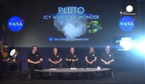 Des mouvements de glace sur la surface de Pluton